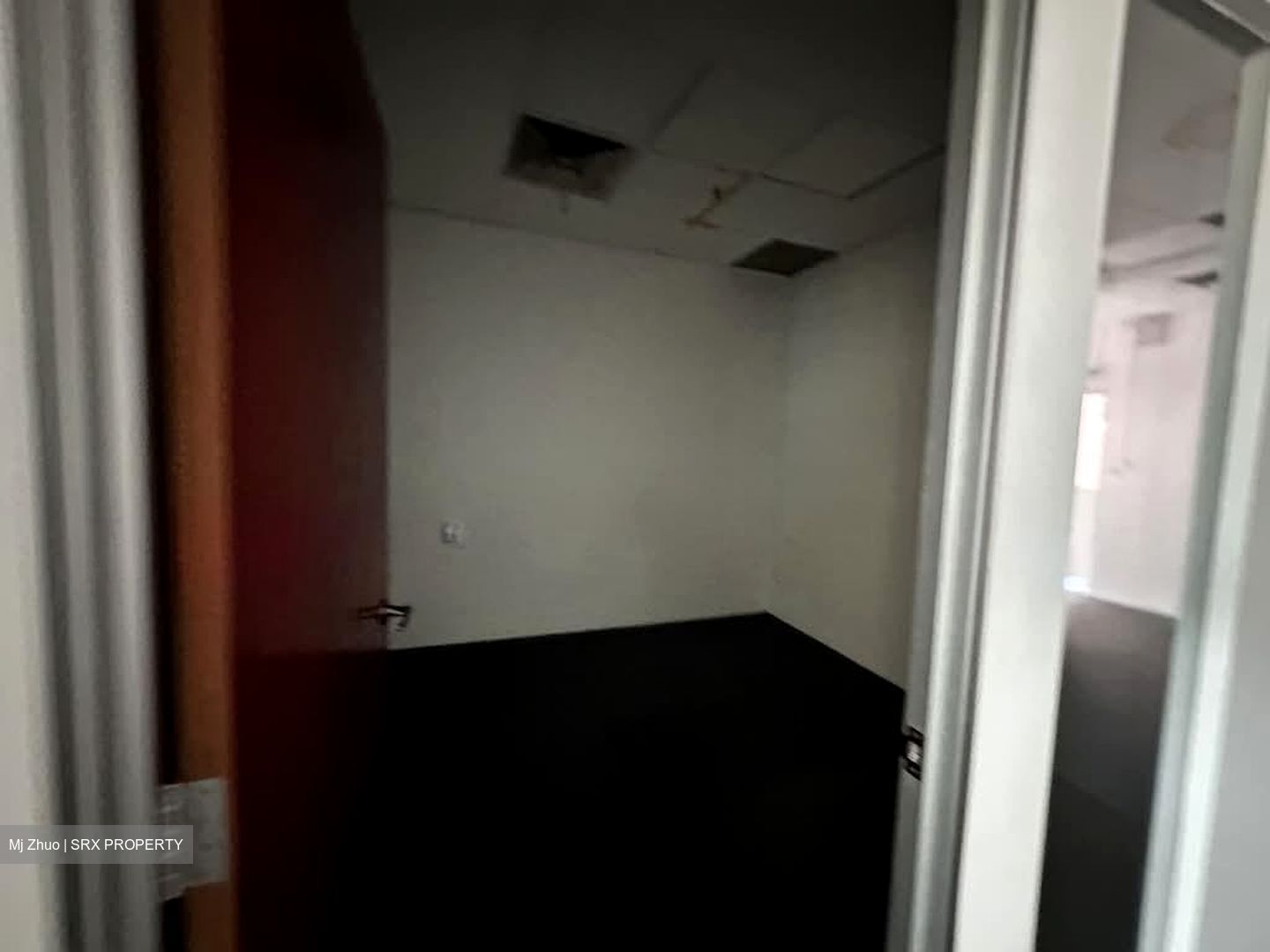 New World Centre (D8), Office #596882751